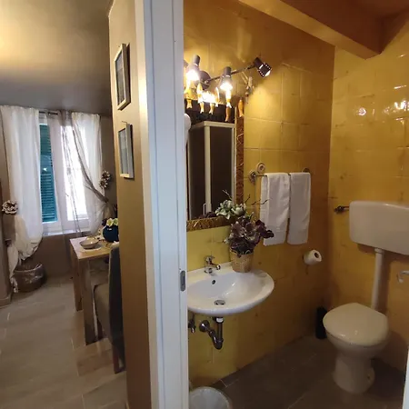 Il Vecchio Gozzo 3* 斯培西亚